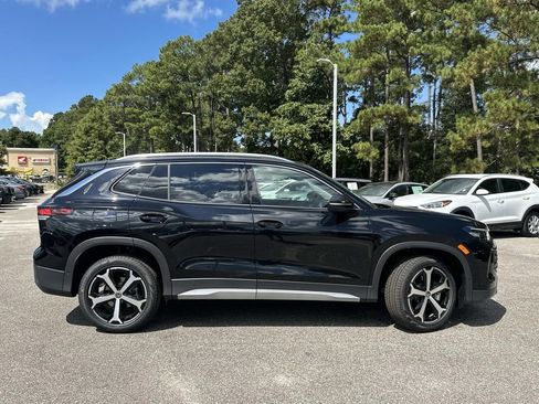 New 2025 Volkswagen Tiguan SE image 4