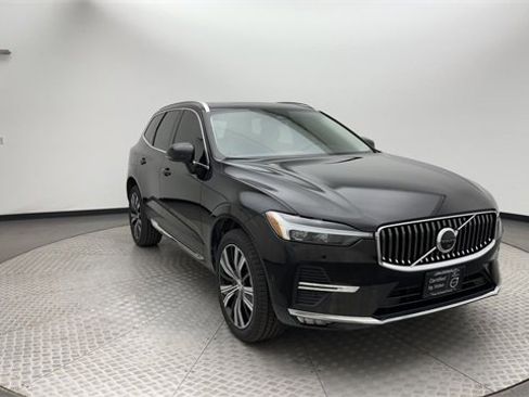 Certified 2023 Volvo XC60 B5 Plus w/ Climate Package image 8