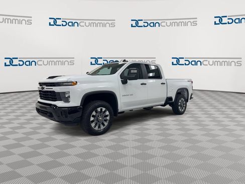 Used 2026 Chevrolet Silverado 2500 Custom w/ Custom Convenience Package AWD/4WD image 4