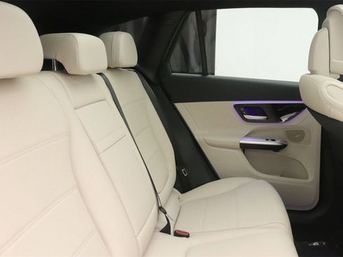 New 2026 Mercedes-Benz GLC 300 image 10