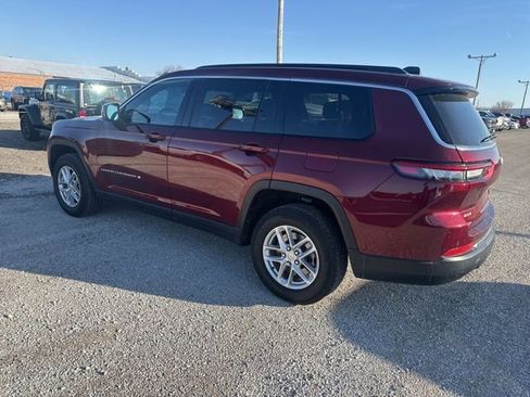 Used 2024 Jeep Grand Cherokee L Laredo w/ Luxury Tech Group I image 3