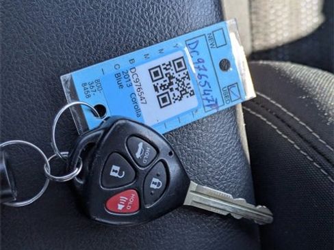 Used 2013 Toyota Corolla S image 30