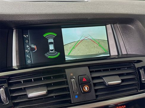 Used 2018 BMW X4 M40i image 9