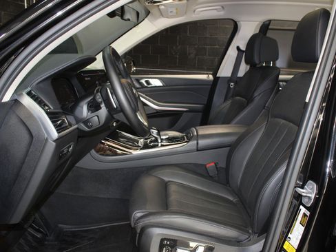 Used 2019 BMW X7 xDrive40i w/ Premium Package image 31