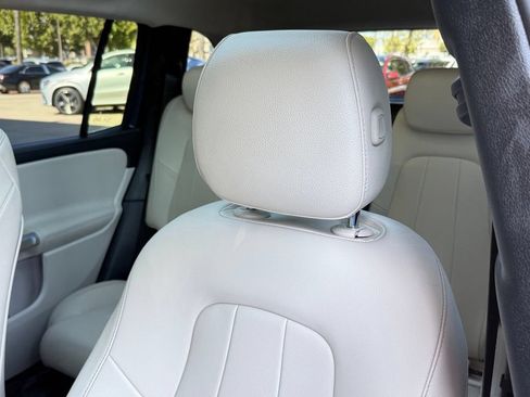 Certified 2023 Mercedes-Benz GLB 250 image 3