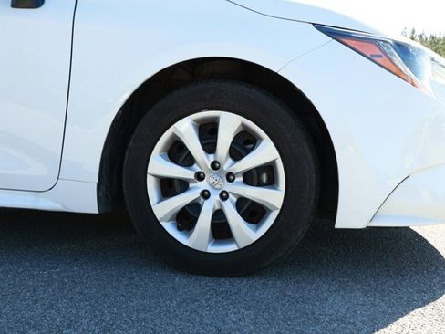 Used 2024 Toyota Corolla LE image 5