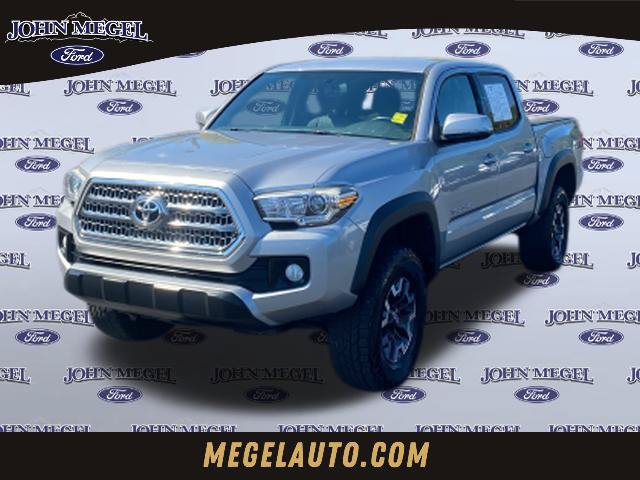 Used 2017 Toyota Tacoma TRD Off-Road w/ Tow Package RWD image 1