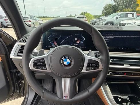 Used 2025 BMW X5 xDrive40i w/ M Sport Package AWD/4WD image 17