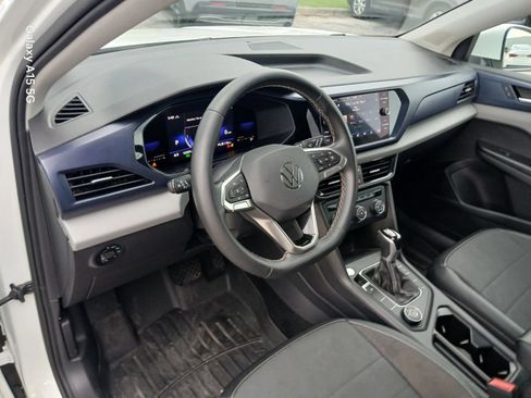 Used 2022 Volkswagen Taos SE AWD/4WD image 6