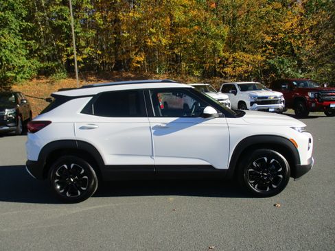 Certified 2023 Chevrolet TrailBlazer LT w/ Convenience Package image 4