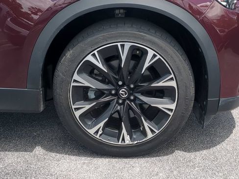 Used 2024 MAZDA CX-90 Plug-In Hybrid w/ Premium Pkg AWD/4WD image 11
