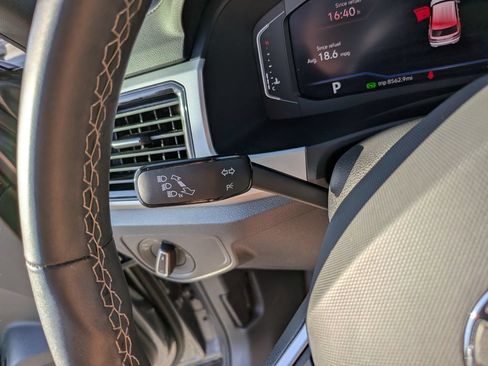 Used 2023 Volkswagen Atlas Cross Sport SE w/ Panoramic Sunroof Package FWD image 30