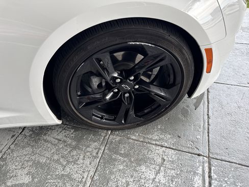 Used 2022 Chevrolet Camaro LT image 12