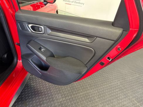 Used 2023 Honda Civic Sport image 7
