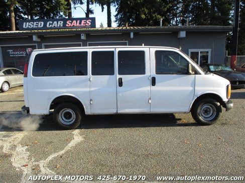 Used 1998 GMC Savana 1500 image 2