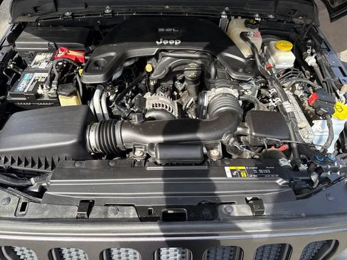 Used 2018 Jeep Wrangler Unlimited Rubicon AWD/4WD image 29