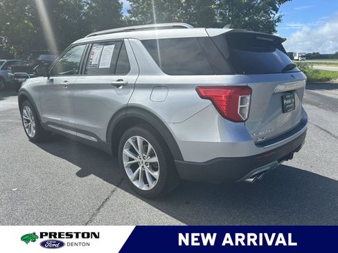 Used 2021 Ford Explorer Platinum w/ Equipment Group 601A AWD/4WD image 3