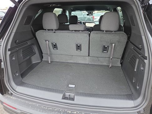 New 2026 Chevrolet Traverse LT w/ Midnight/Sport Edition image 5