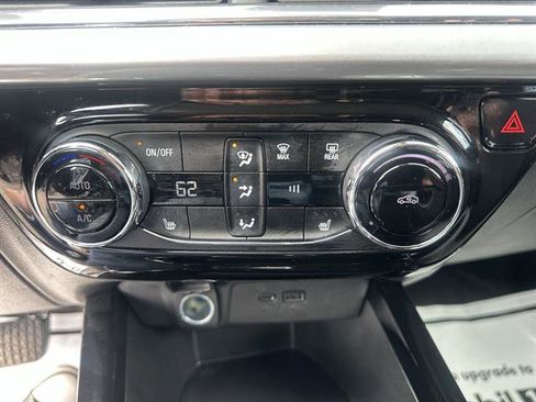 Certified 2025 Chevrolet Trax LT w/ Driver Confidence Package image 16