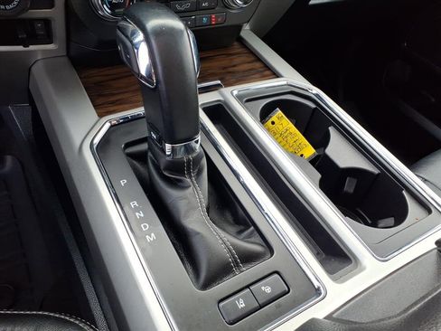 Used 2020 Ford F150 Lariat w/ Equipment Group 502A Luxury image 9