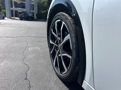 New 2026 Toyota Prius Plug-In Hybrid image 9