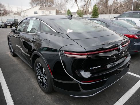 Used 2025 Toyota Crown XLE image 5