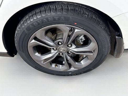 Certified 2023 Honda Accord EX image 36