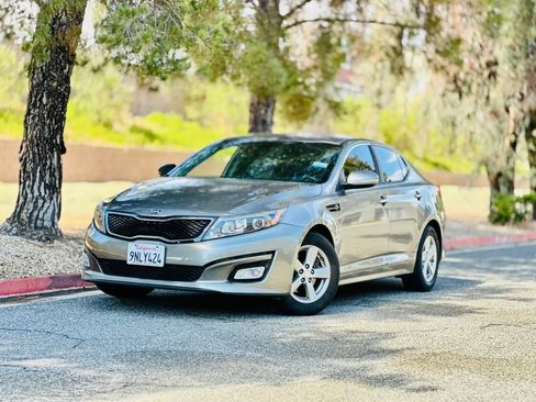 Used 2015 Kia Optima LX FWD image 1