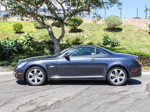 Used 2008 Lexus SC 430 Convertible RWD image 2