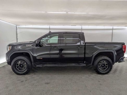 Used 2022 GMC Sierra 1500 AT4 w/ AT4 Preferred Package image 3