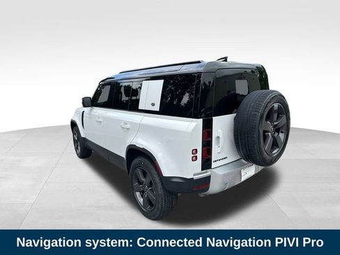 Used 2022 Land Rover Defender 110 S image 3