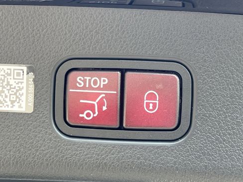 New 2026 Mercedes-Benz GLC 300 4MATIC image 25