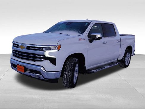 Certified 2023 Chevrolet Silverado 1500 LTZ w/ Z71 Off-Road Package image 11