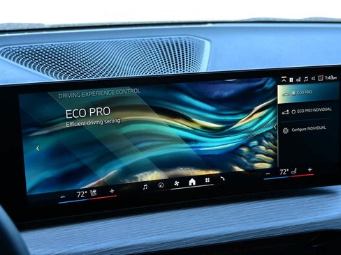 Used 2025 BMW 330i xDrive Sedan w/ Premium Package image 31