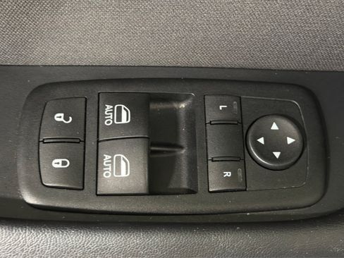 Used 2015 Dodge Challenger R/T Scat Pack RWD image 16