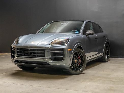 Certified 2026 Porsche Cayenne GTS AWD/4WD image 1