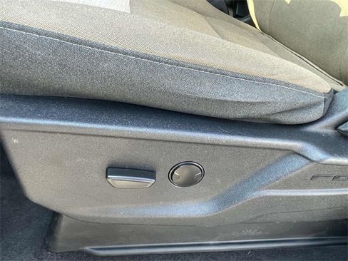 Used 2023 Ford F150 XLT image 15