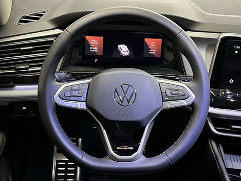 New 2026 Volkswagen Atlas Peak Edition AWD/4WD image 9