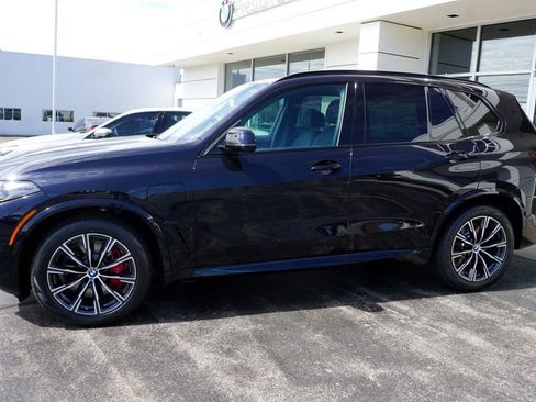 New 2026 BMW X5 xDrive50e w/ M Sport Package AWD/4WD image 2