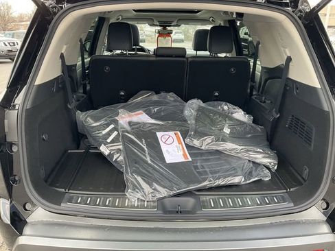 New 2026 Nissan Pathfinder Platinum w/ Accent Package image 32