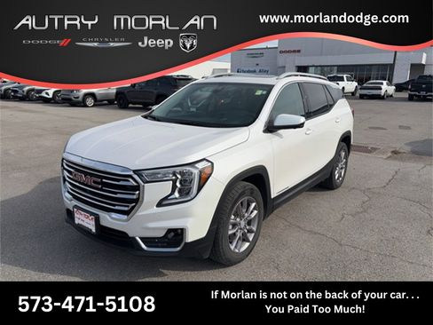 Used 2022 GMC Terrain SLT w/ Tech Package image 1