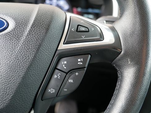 Used 2019 Ford Edge Titanium w/ Equipment Group 301A AWD/4WD image 29