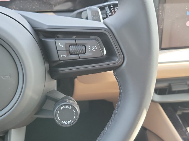Used 2026 Porsche Cayenne AWD/4WD image 30