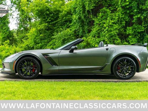 Used 2015 Chevrolet Corvette Z06 w/ 2LZ Preferred Equipment Group RWD image 2