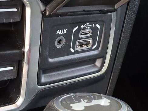 Used 2024 Jeep Wrangler Unlimited AWD/4WD image 25
