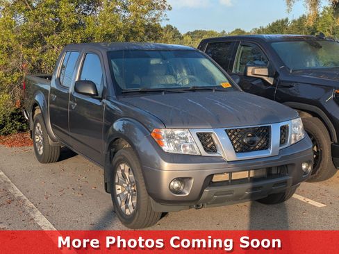 Used 2020 Nissan Frontier SV RWD image 1