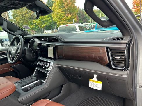 New 2025 GMC Sierra 2500 Denali Ultimate w/ Max Trailering Package image 26
