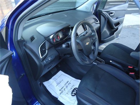 Used 2017 Chevrolet Trax LS FWD image 21