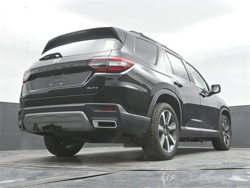 Used 2023 Honda Pilot Elite image 49