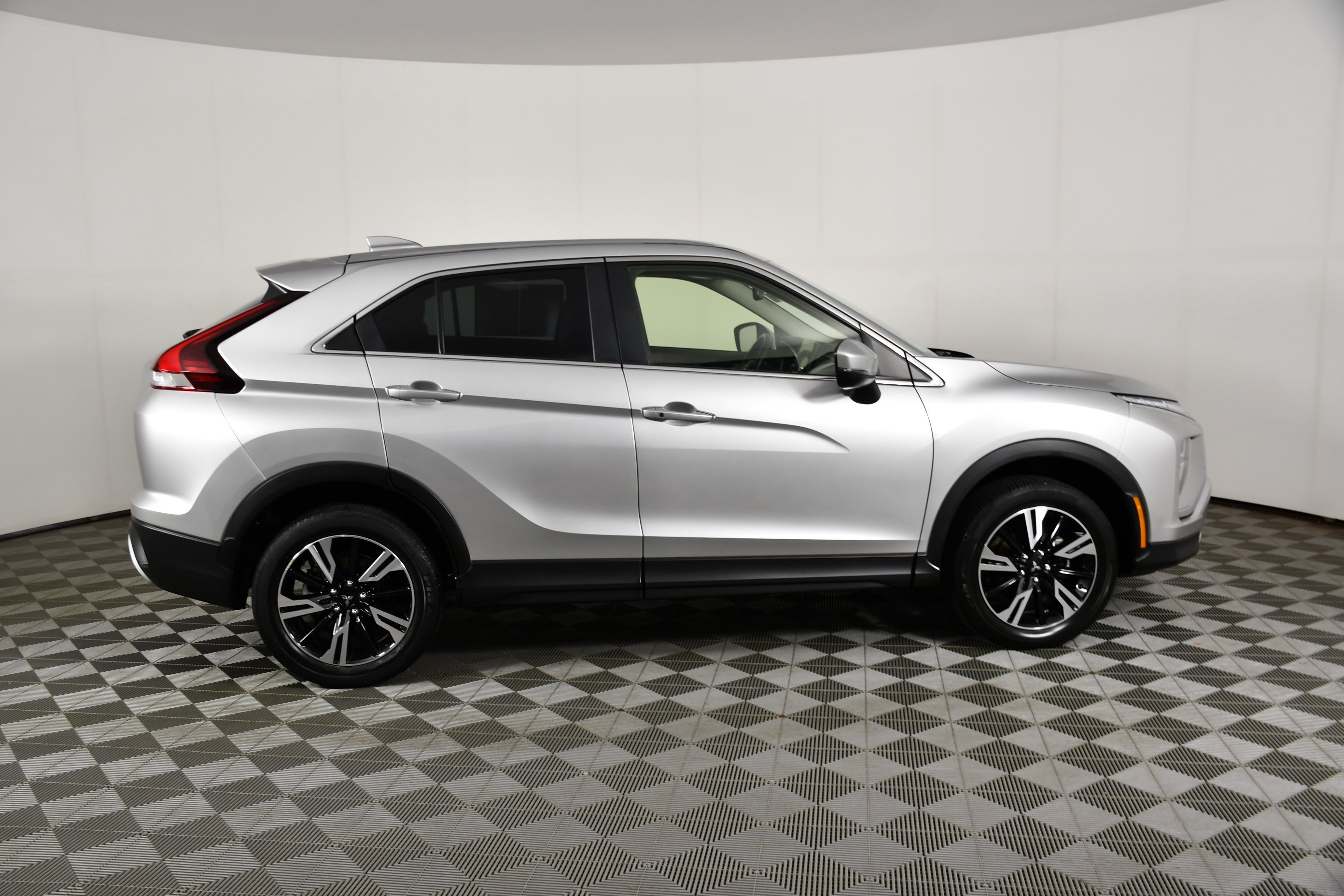 Used 2024 Mitsubishi Eclipse Cross SE AWD/4WD image 5